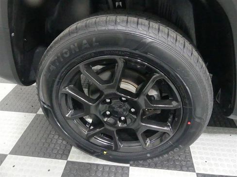 Used 2020 Jeep Renegade Altitude AWD/4WD image 16