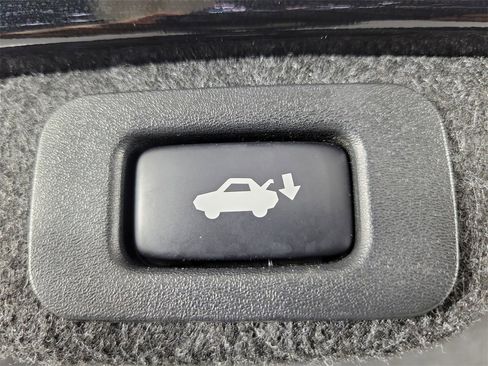 Used 2018 Lexus ES 350 w/ Luxury Package w/Wood Trim image 8