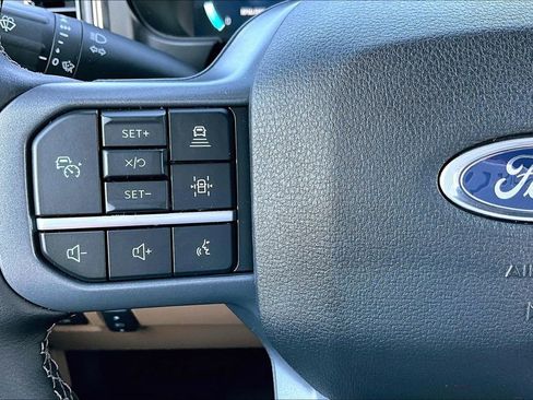 New 2026 Ford F350 Lariat w/ Black Appearance Package image 19