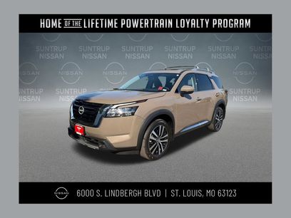 Used 2024 Nissan Pathfinder Platinum w/ Cargo Package