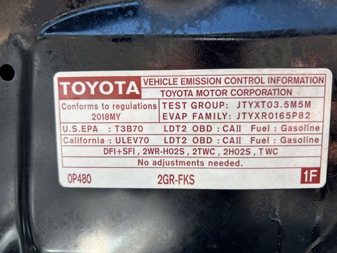 Used 2018 Toyota Highlander XLE AWD/4WD image 41