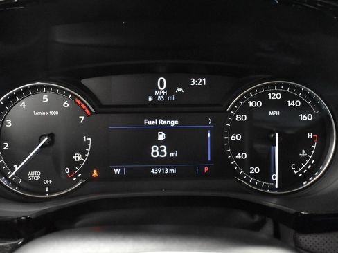 Certified 2022 Cadillac XT5 Premium Luxury w/ LPO, Floor Liner Package image 22