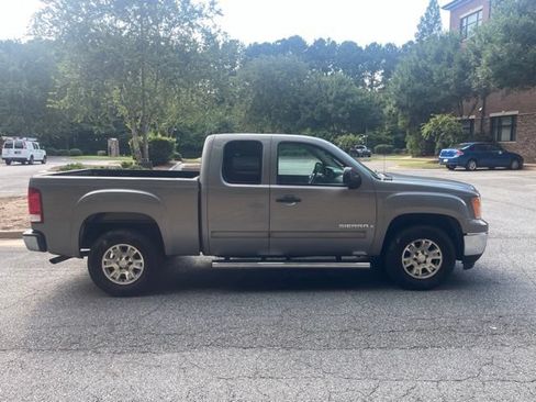 Used 2008 GMC Sierra 1500 SLE w/ Convenience Package RWD image 4