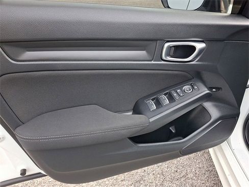 Used 2025 Honda Civic Sport image 12