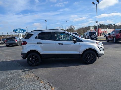 Certified 2022 Ford EcoSport SES image 3