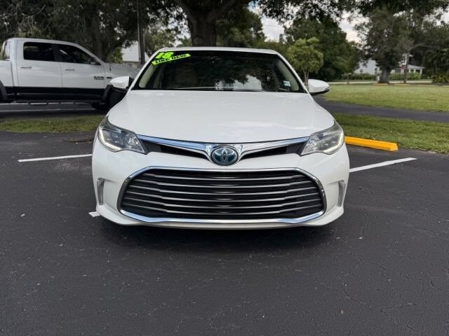 Used 2018 Toyota Avalon Limited w/ Protection Package FWD image 2
