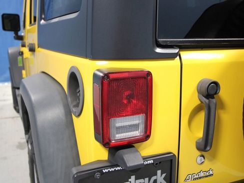 Used 2015 Jeep Wrangler Unlimited Sport w/ Quick Order Package 24S image 28