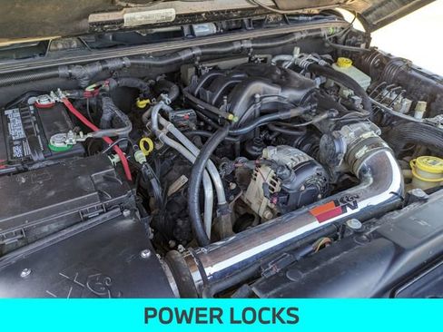 Used 2017 Jeep Wrangler Unlimited Rubicon w/ Connectivity Group image 12