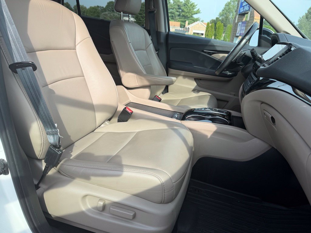Used 2020 Honda Pilot Touring image 14