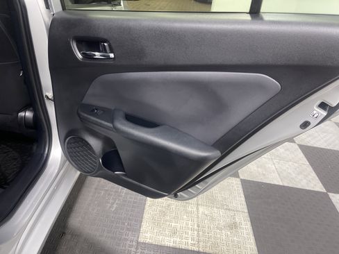 Used 2019 Toyota Prius LE image 19