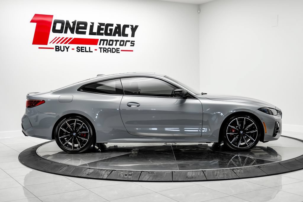 Used 2025 BMW M440i Coupe w/ Premium Package RWD image 9