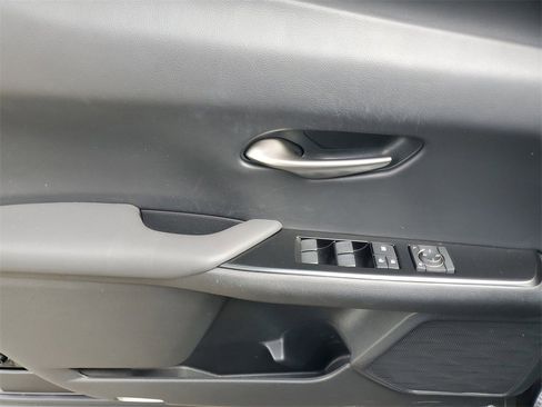 Used 2019 Lexus UX 200 image 19