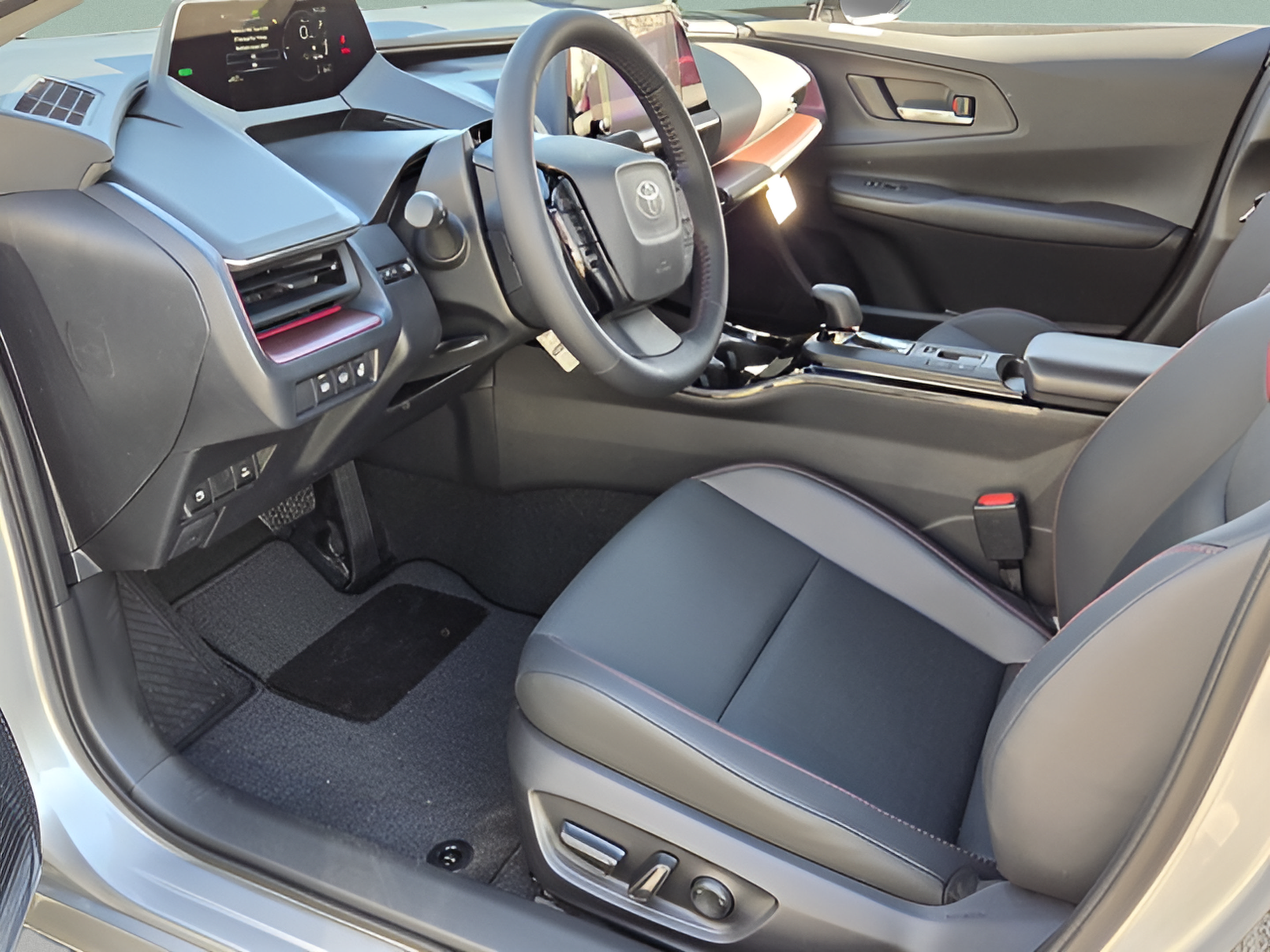 New 2026 Toyota Prius Plug-In Hybrid FWD image 8
