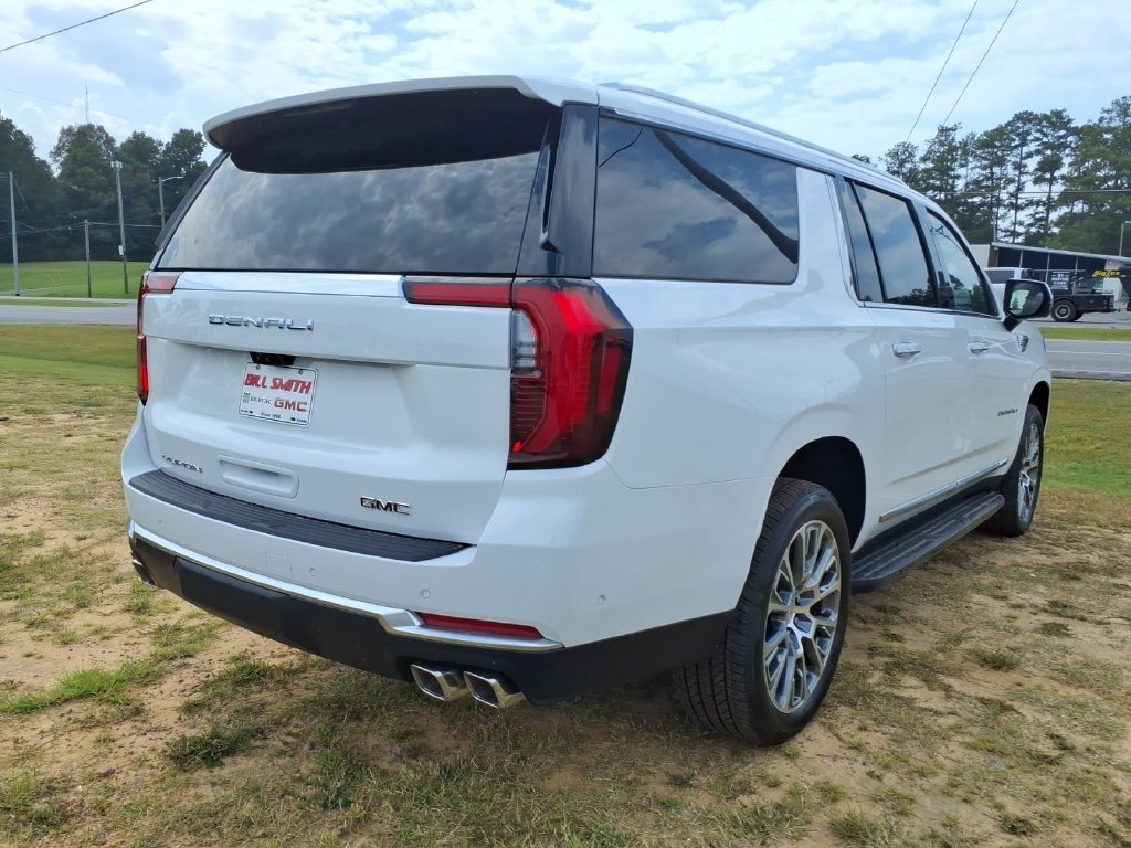 New 2026 GMC Yukon XL Denali w/ Advanced Technology Package AWD/4WD image 7
