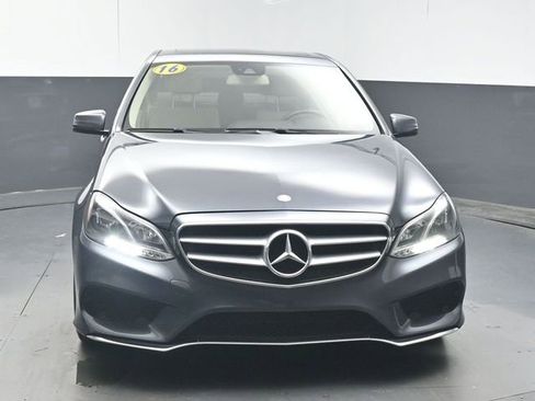 Used 2016 Mercedes-Benz E 350 Sedan image 3