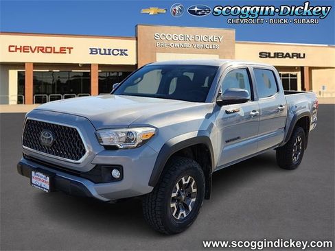 Used 2018 Toyota Tacoma SR image 1