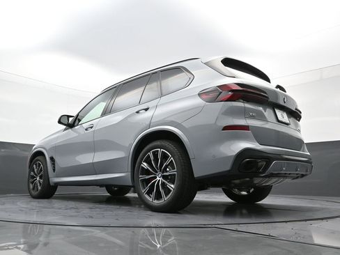 New 2026 BMW X5 M60i w/ Climate Comfort Package AWD/4WD image 25
