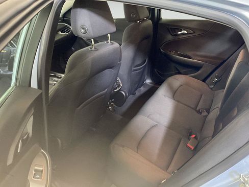 Used 2018 Chevrolet Malibu LT FWD image 13