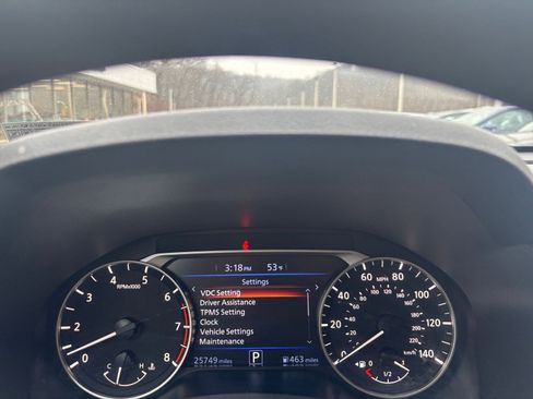 Used 2025 Nissan Altima 2.5 SV FWD image 41