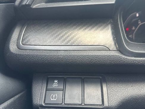 Used 2018 Honda Civic Sport image 19