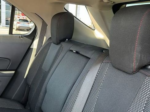 Used 2015 Chevrolet Equinox LT w/ Driver Convenience Package AWD/4WD image 17