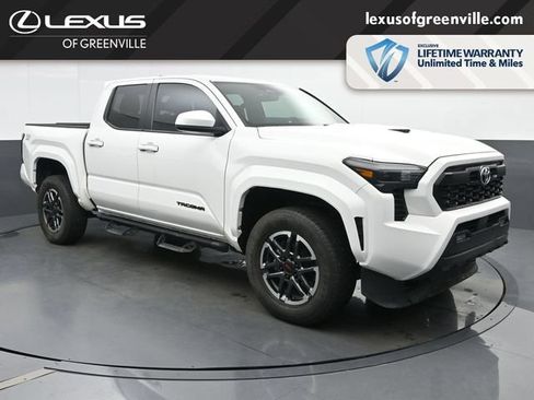 Used 2024 Toyota Tacoma TRD Sport RWD image 1