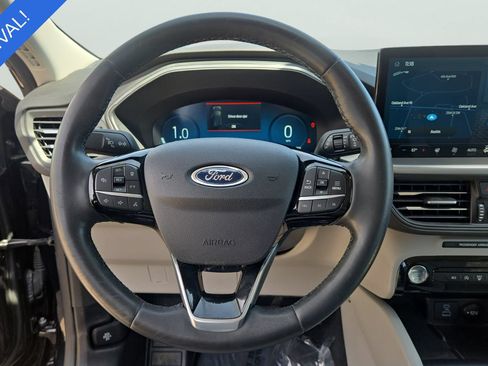 Used 2023 Ford Escape Active w/ Tech Pack #2 AWD/4WD image 11