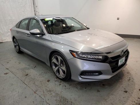 Used 2018 Honda Accord Touring image 8