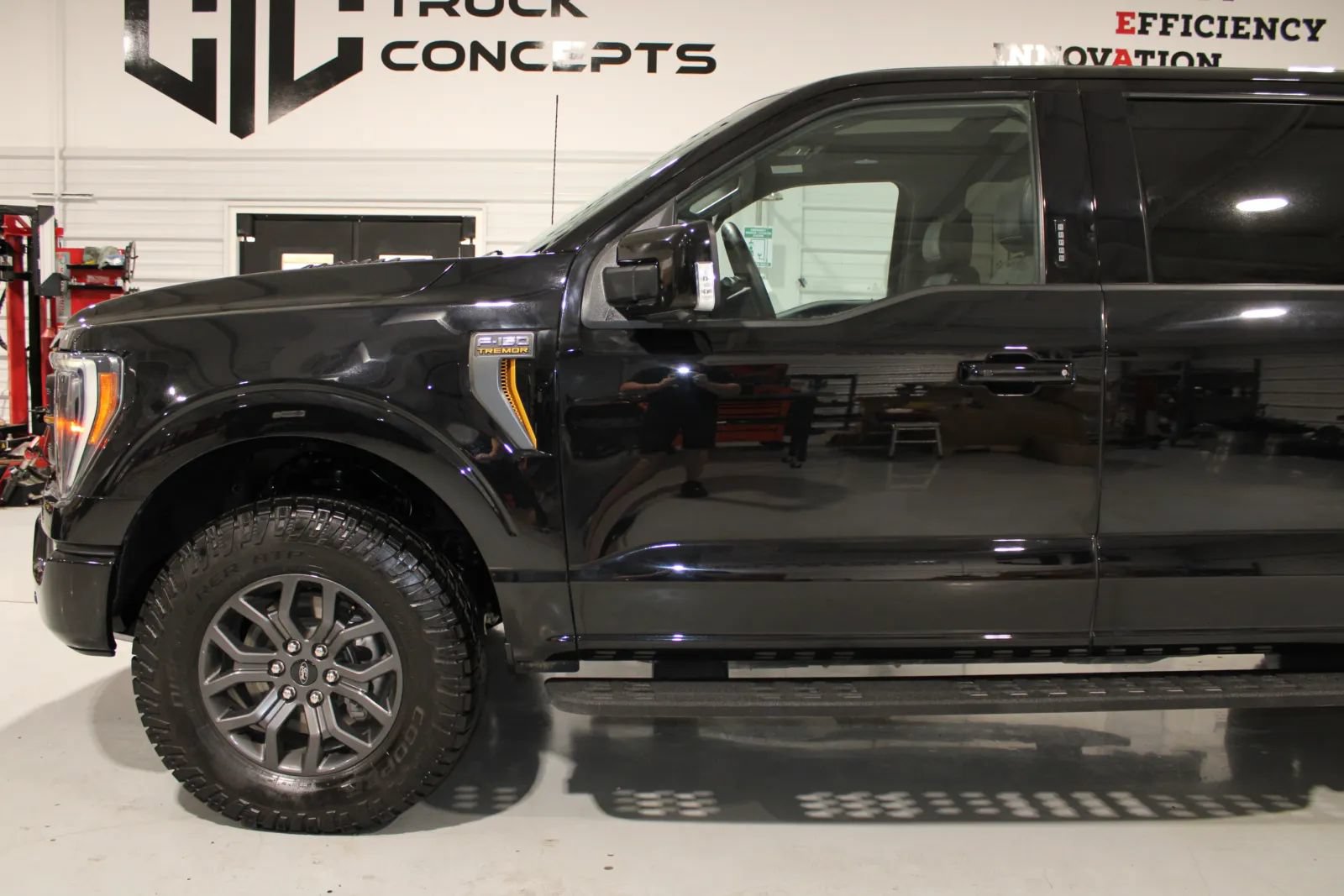 Used 2023 Ford F150 Tremor w/ Equipment Group 402A High AWD/4WD image 5