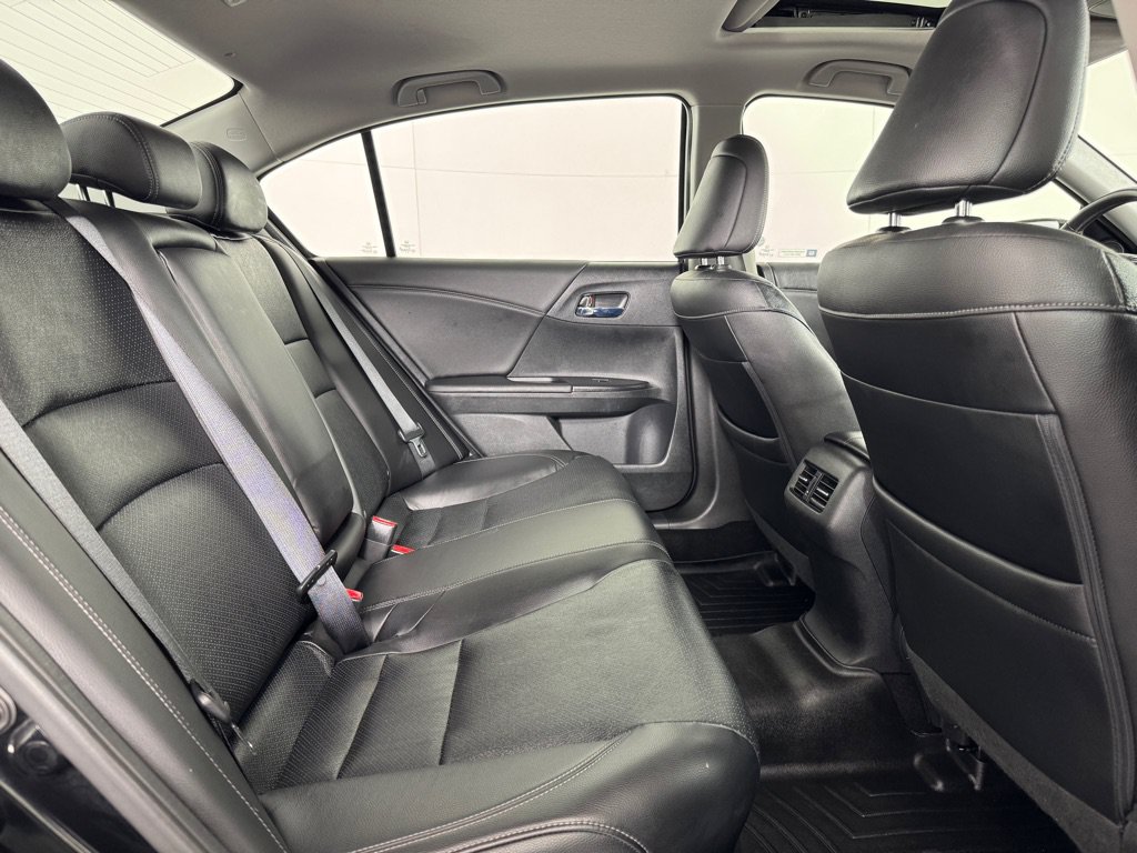 Used 2017 Honda Accord EX-L image 22
