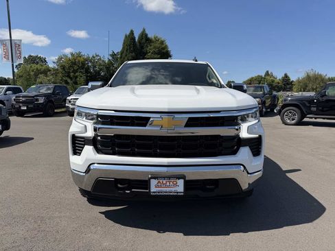 Used 2022 Chevrolet Silverado 1500 LT w/ Work Truck Package AWD/4WD image 3