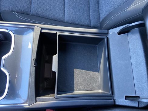 Used 2025 GMC Acadia Elevation image 41