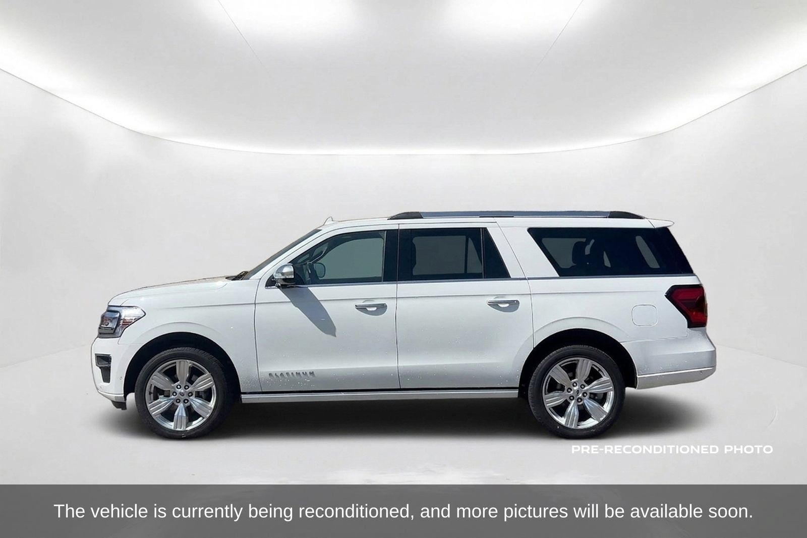 Used 2024 Ford Expedition Max Platinum AWD/4WD image 9