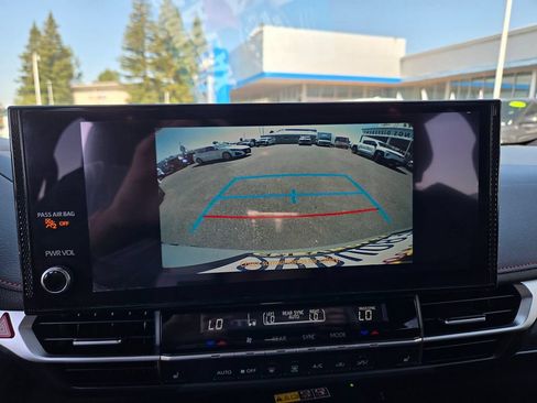 Used 2025 Toyota Sienna XSE w/ XSE Plus Package AWD/4WD image 7