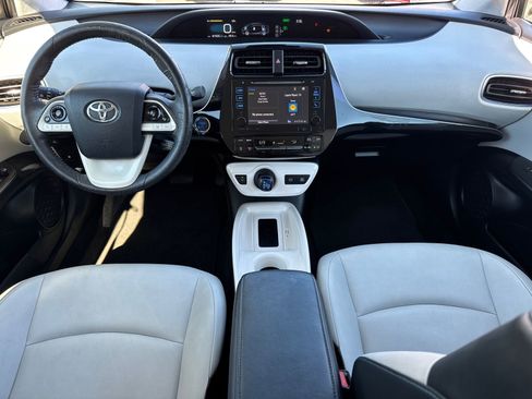Used 2016 Toyota Prius Three Touring image 12