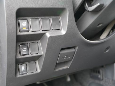 Used 2025 Nissan Frontier SV RWD image 15