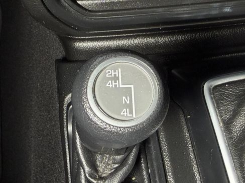 Used 2018 Jeep Wrangler Unlimited Sport S AWD/4WD image 30