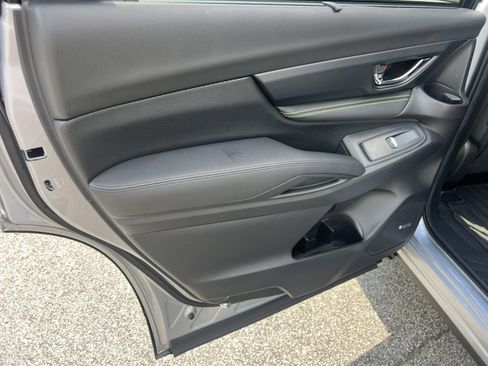 Used 2025 Subaru Ascent Bronze Edition image 21