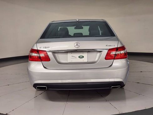 Used 2010 Mercedes-Benz E 350 4MATIC Sedan image 10