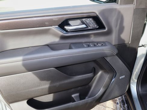 New 2026 GMC Yukon XL Elevation image 12