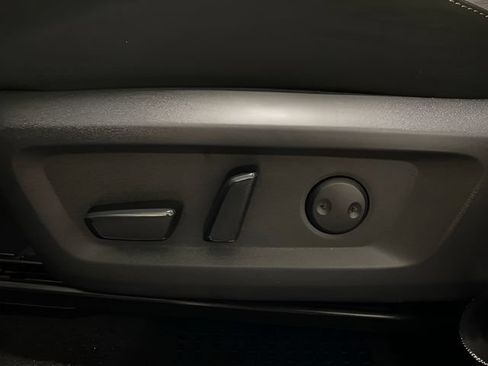 Certified 2023 Nissan Rogue SV AWD/4WD image 12