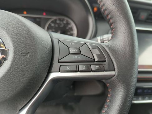 Used 2020 Nissan Kicks SR image 31