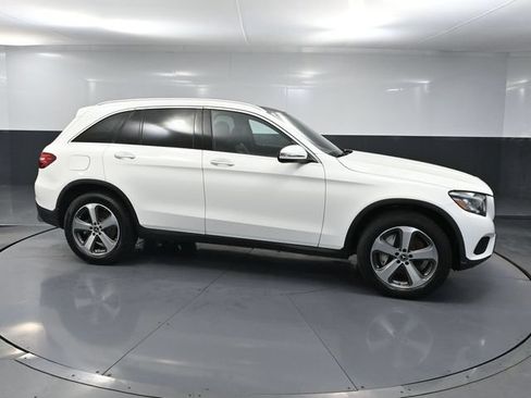 Used 2019 Mercedes-Benz GLC 300 image 4