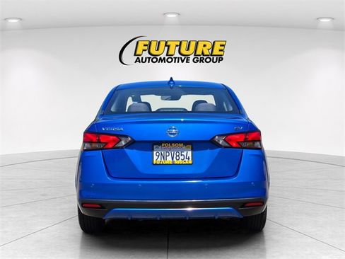 Used 2021 Nissan Versa SV image 5