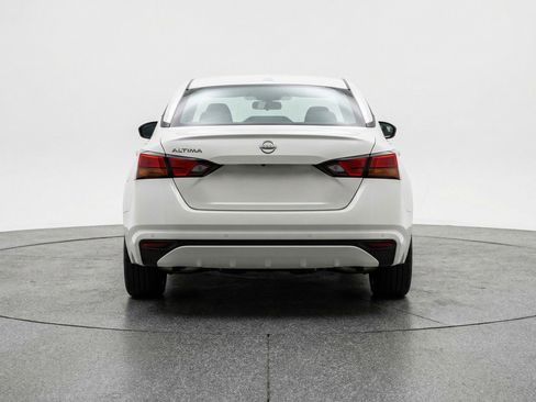 Used 2025 Nissan Altima 2.5 SV FWD image 7