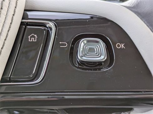 Used 2025 Lincoln Aviator 2WD image 27