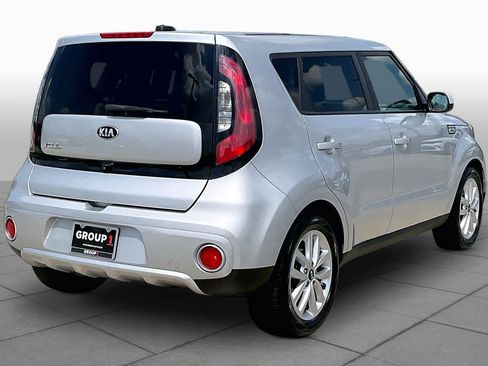 Used 2018 Kia Soul + FWD image 13