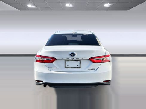 Used 2019 Toyota Camry LE FWD image 9