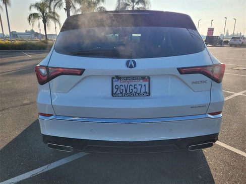 Used 2023 Acura MDX SH-AWD w/ Technology Package image 5