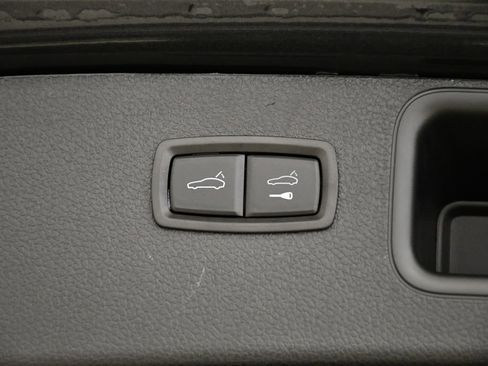 Used 2025 Porsche Macan image 59